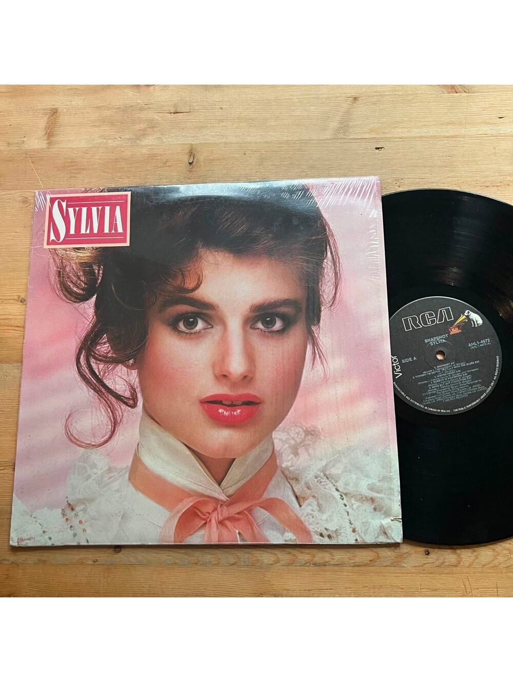 Sylvia - Snapshot 33rpm VG+ VR26